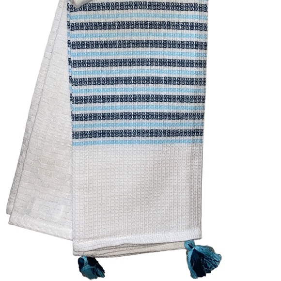 NEW 3 pc kitchen towel set w/tassels merry everything - Picture 5 of 12